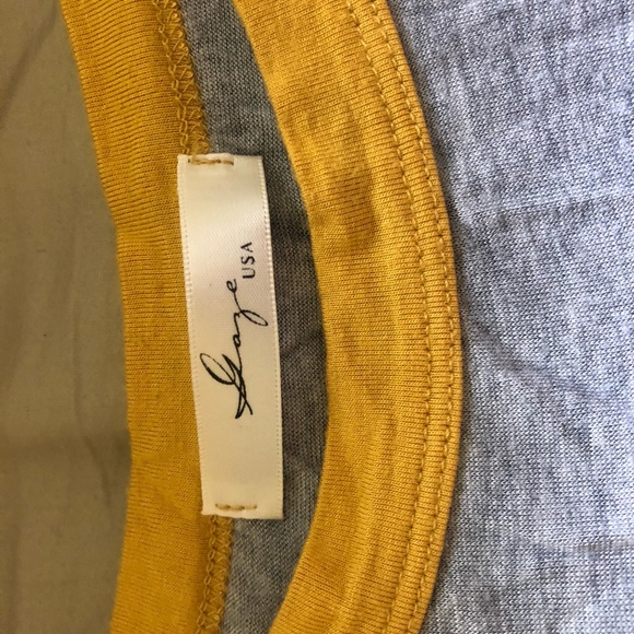 Simple Cute Tee - Picture 4 of 5